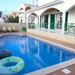 Casa Sousa * ラゴス